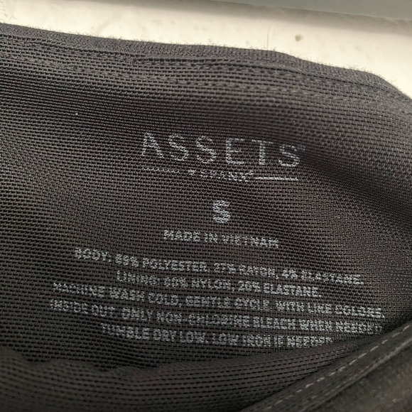 Spanx Black Pull On Pants - Picture 3 of 3